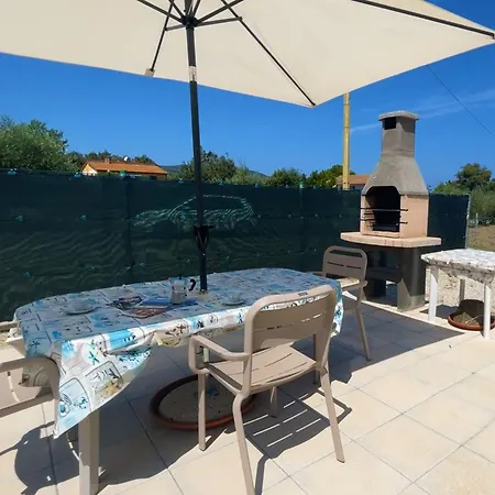 Casa Emy - Argonauti Vacanze Apartmán *